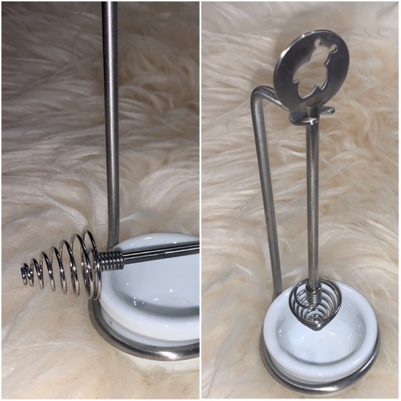 ⭐️2/$30⭐️Honey dipper, whisk and drip bowl - Picture 7 of 7